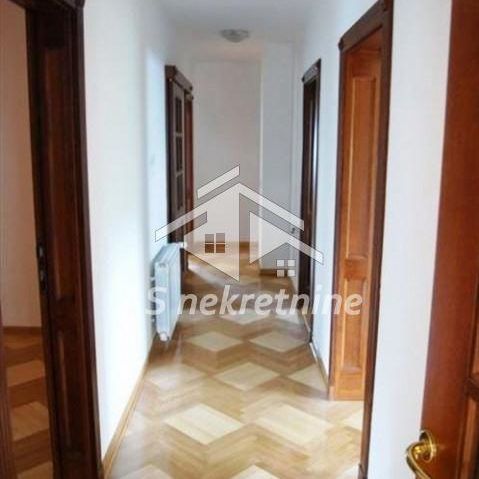 Stan Izdavanje Beograd Dedinje 250 m2