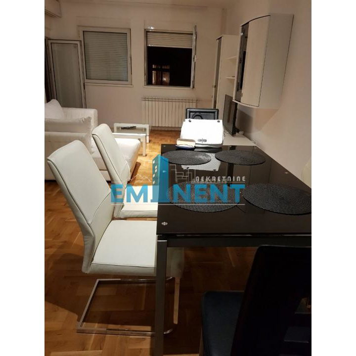 Stan Izdavanje Beograd  62 m2
