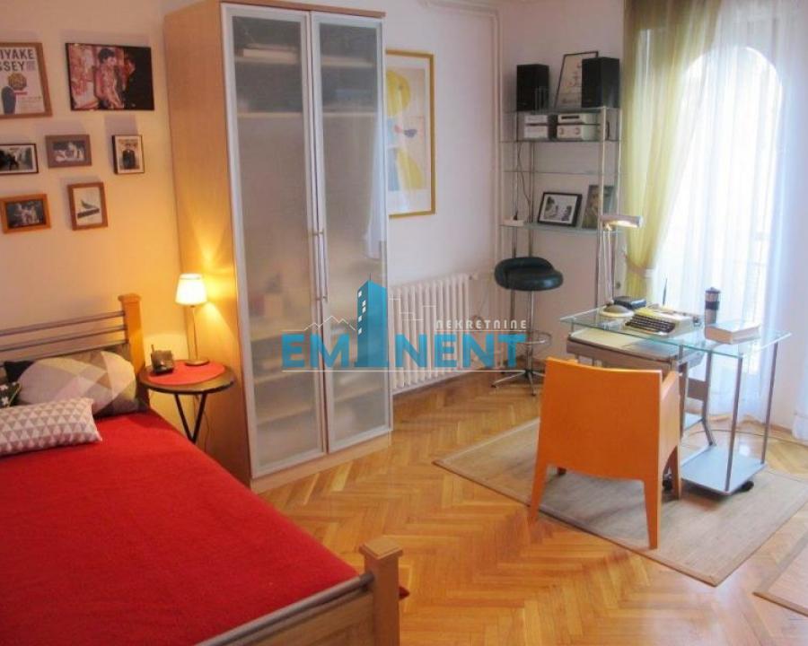 Stan Izdavanje Beograd  90 m2