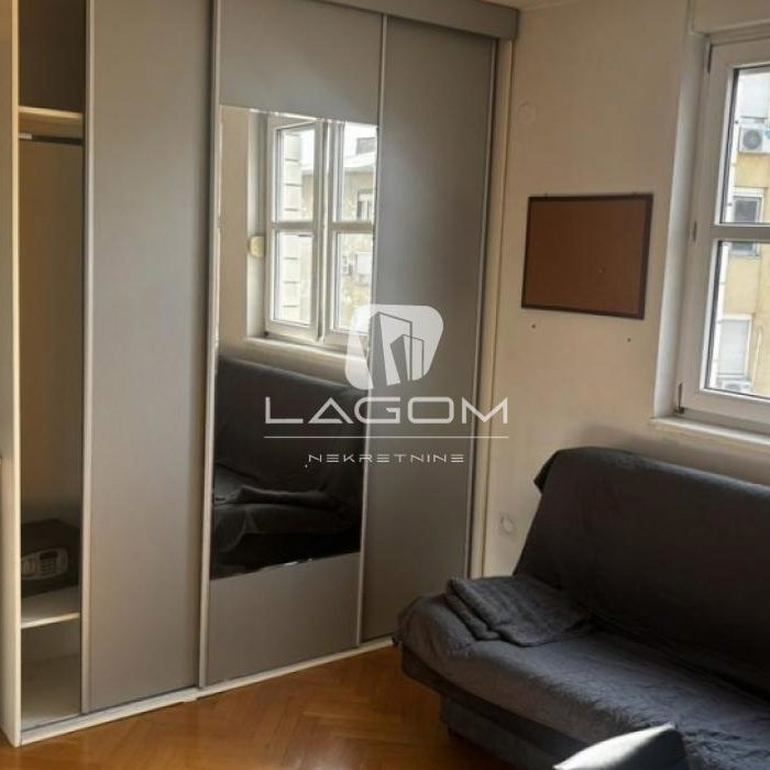 Trosoban stan na prodaju, Vojvode Stepe, Beograd, 93m², 314.000 €