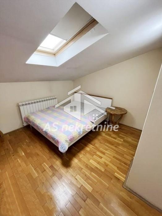 Četvorosoban stan na prodaju, Đeram Pijaca, Beograd, 157m², 390.000 €
