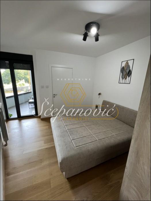 stanovi-izdavanje-jRvMB3S8b5 Dvosoban stan na prodaju, Rotkvarija, Novi Sad, 48m², 180.000 €