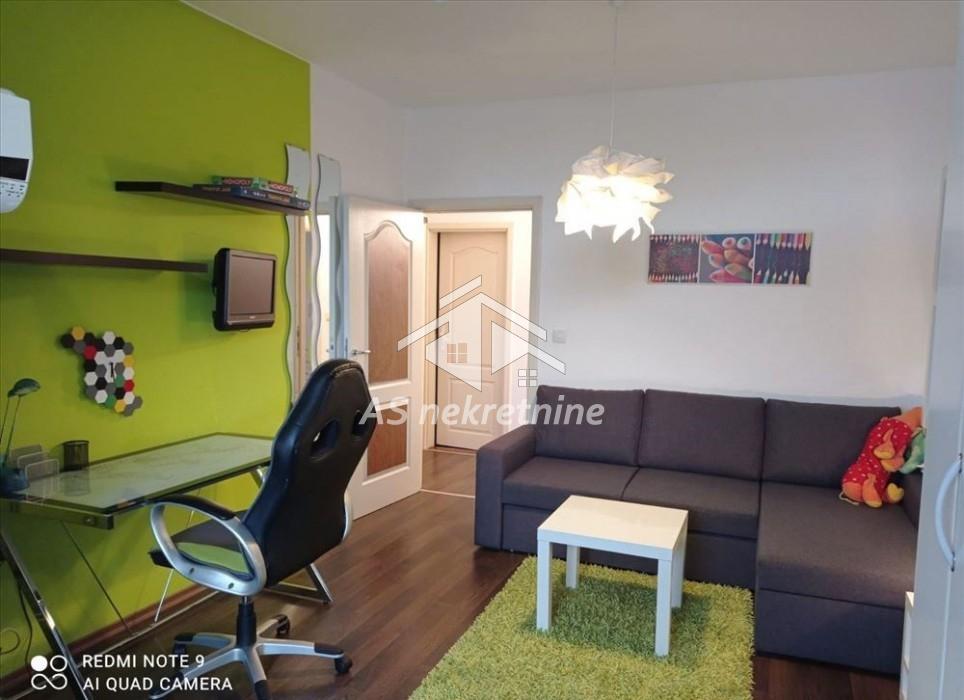 stanovi-izdavanje-kep1giy75d Trosoban stan na prodaju, Cvetkova Pijaca, Beograd, 133m², 279.000 €