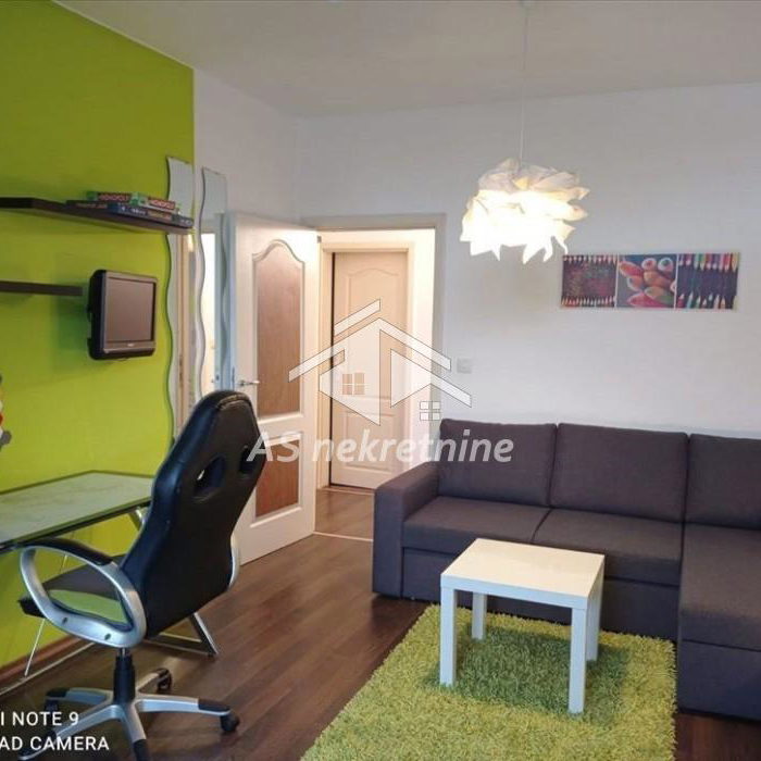 Trosoban stan na prodaju, Cvetkova Pijaca, Beograd, 133m², 279.000 €