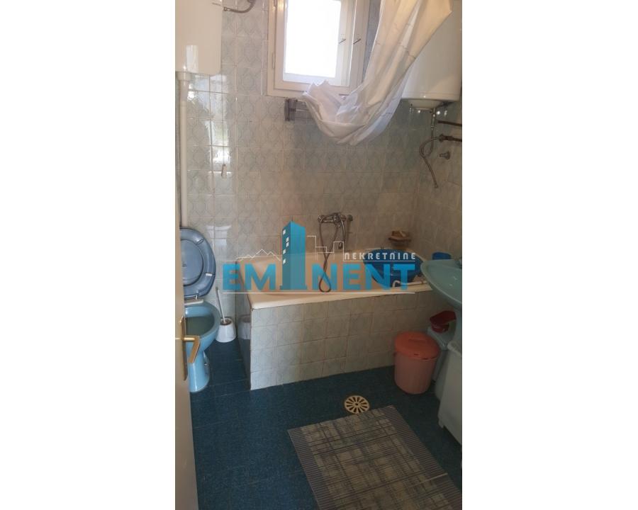 stanovi_izdavanje_ldkpJQo87 Plac Prodaja Beograd Batajnica 2300 m2