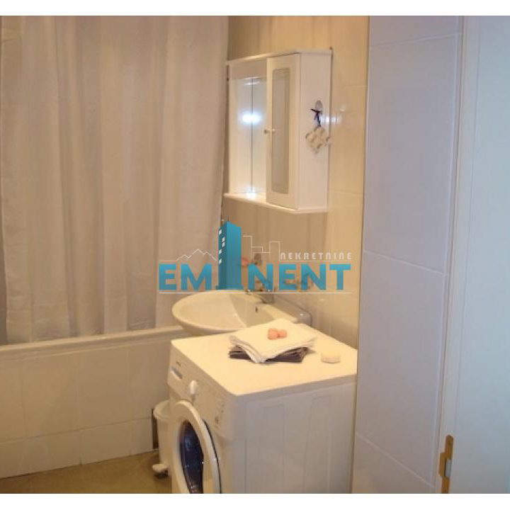 Stan Izdavanje Beograd Blok 22 43 m2
