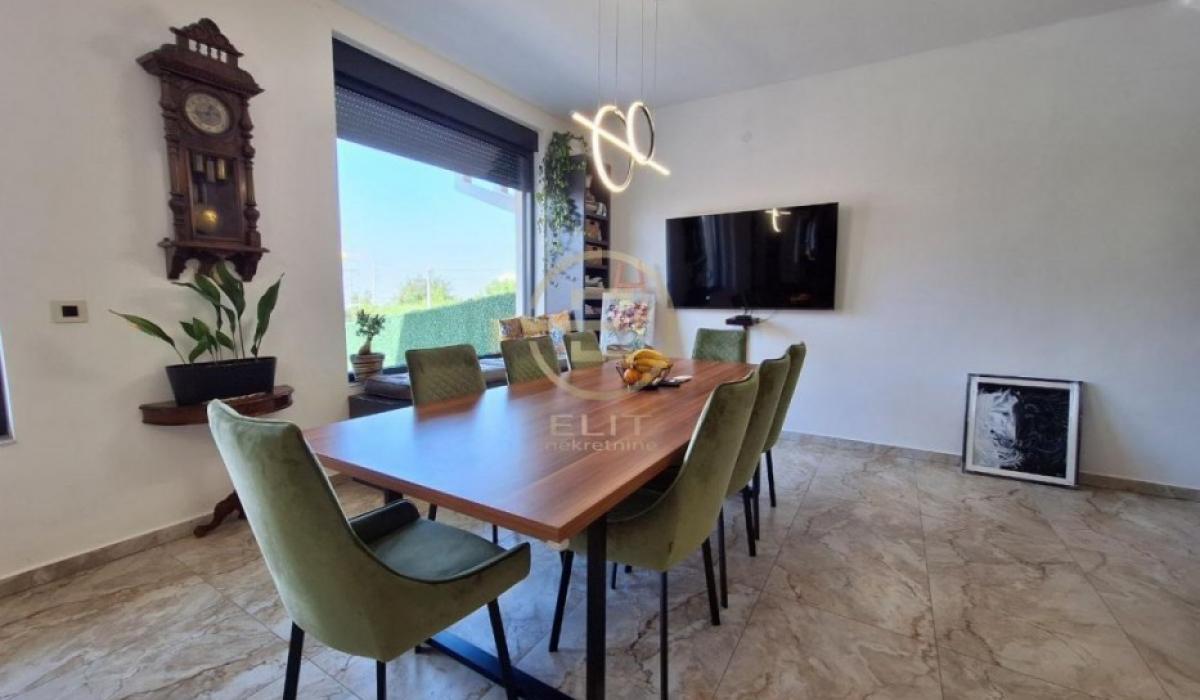 stanovi-izdavanje-ncZGtLv3f2 Stan Prodaja Novi Sad 145 m2