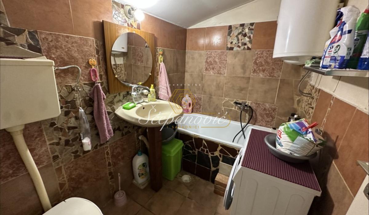 stanovi-izdavanje-qIiNcYopWS Kuća na prodaju, Surčin, Beograd, 116m², 170.000 €