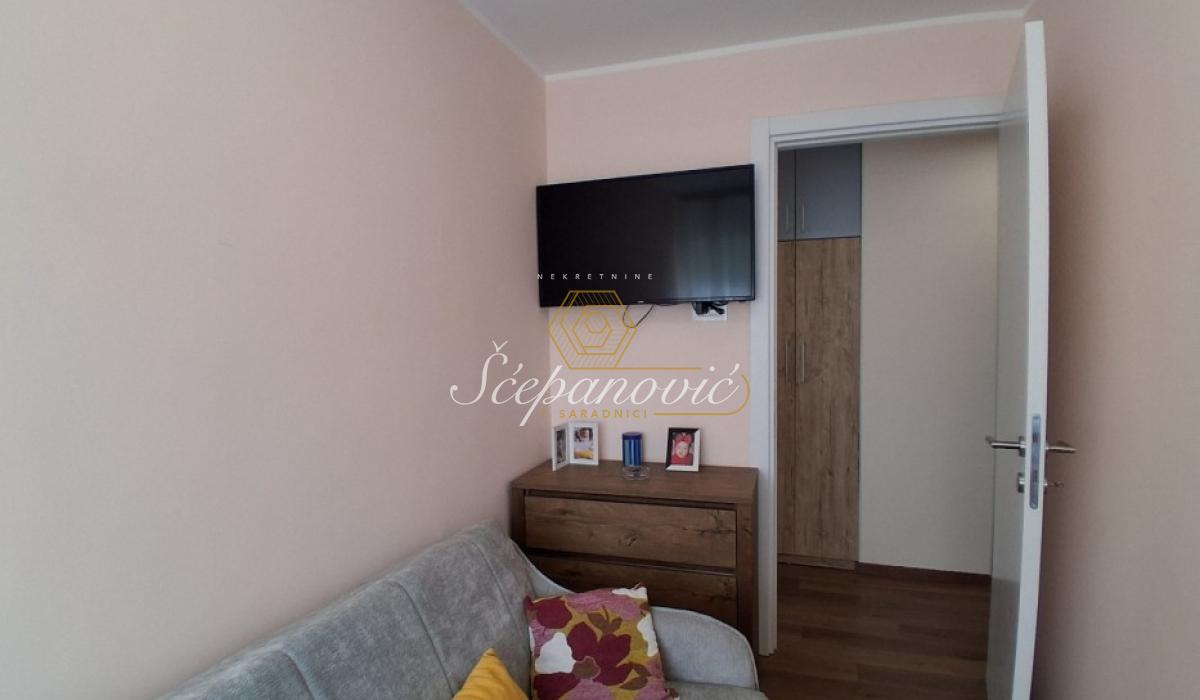 Stan Prodaja Novi Sad  76 m2