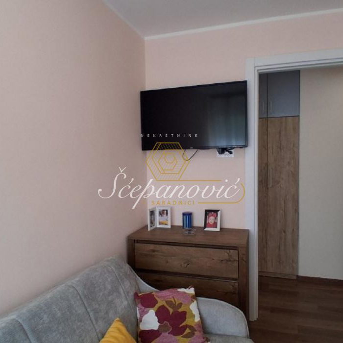 Stan Prodaja Novi Sad  76 m2