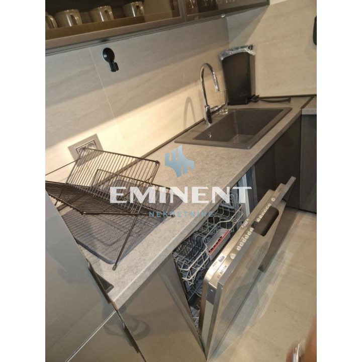Stan Izdavanje Beograd Blok 65 56 m2