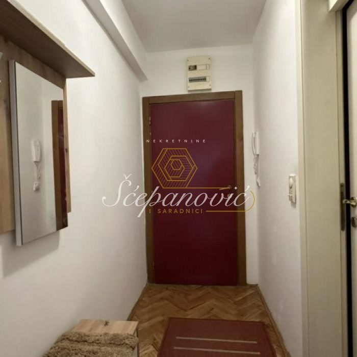 Stan Izdavanje Novi Sad  31 m2