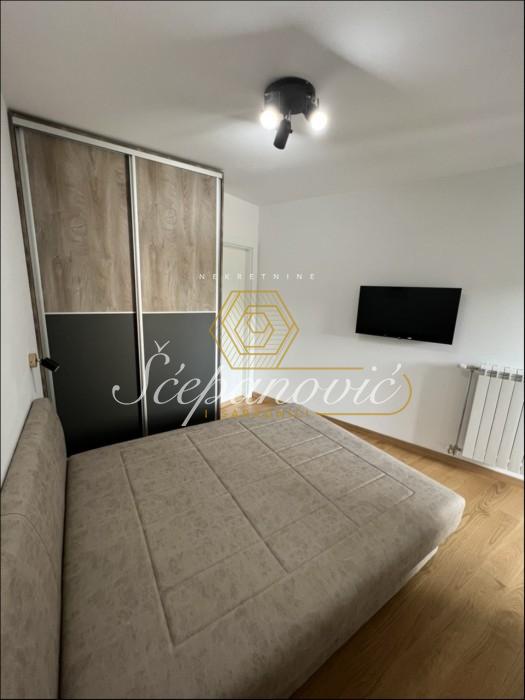 stanovi-izdavanje-tU38hOzGTq Dvosoban stan na prodaju, Rotkvarija, Novi Sad, 48m², 180.000 €