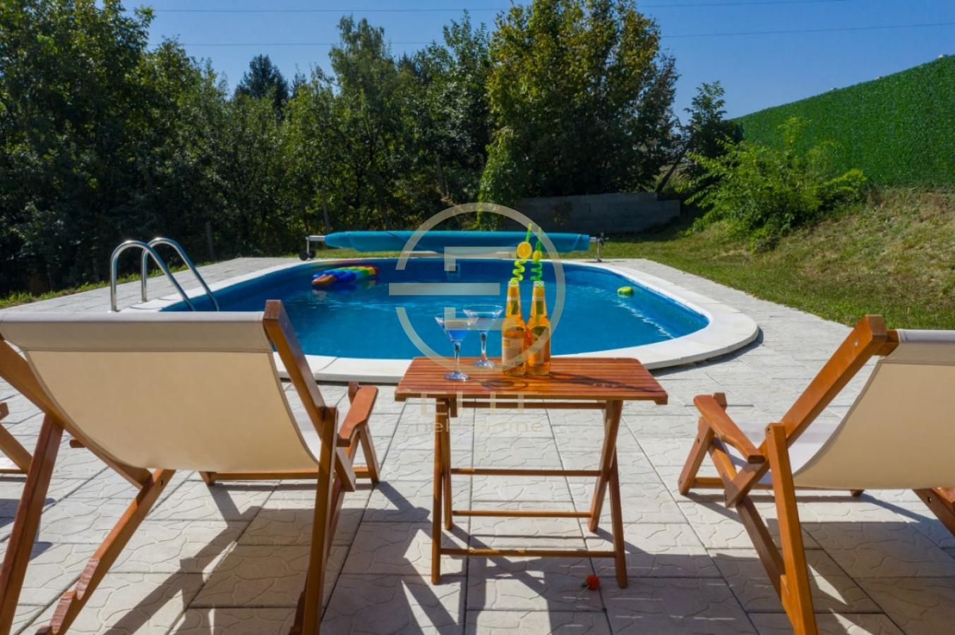 Kuća Prodaja Novi Sad Kuća Prodaja Novi Sad Alibegovac 212 m2