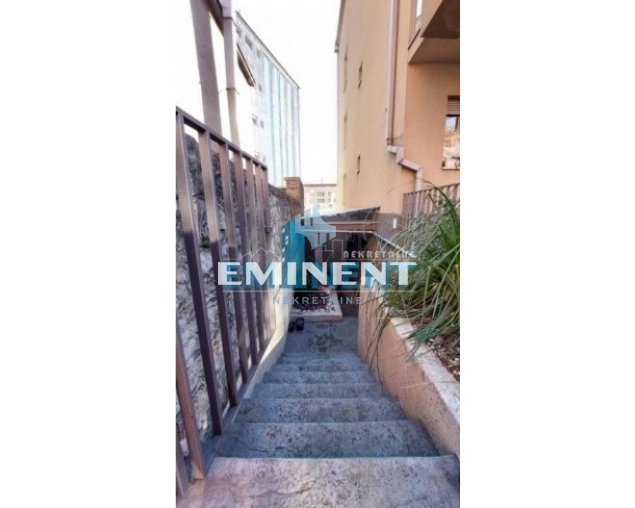 Lokal Prodaja Beograd Lokal Prodaja Beograd Crveni Krst Vračar 28 m2