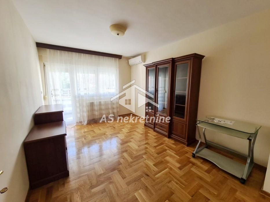 Stan Izdavanje Beograd Stan Izdavanje Beograd Hram Svetog Save 78 m2