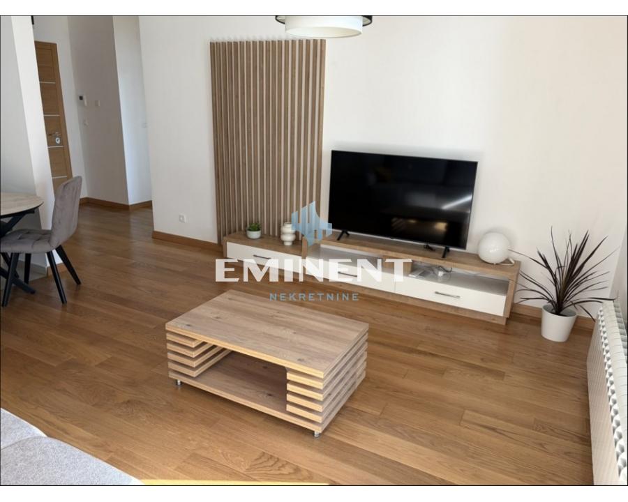 Stan Izdavanje Beograd Blok 65 56 m2