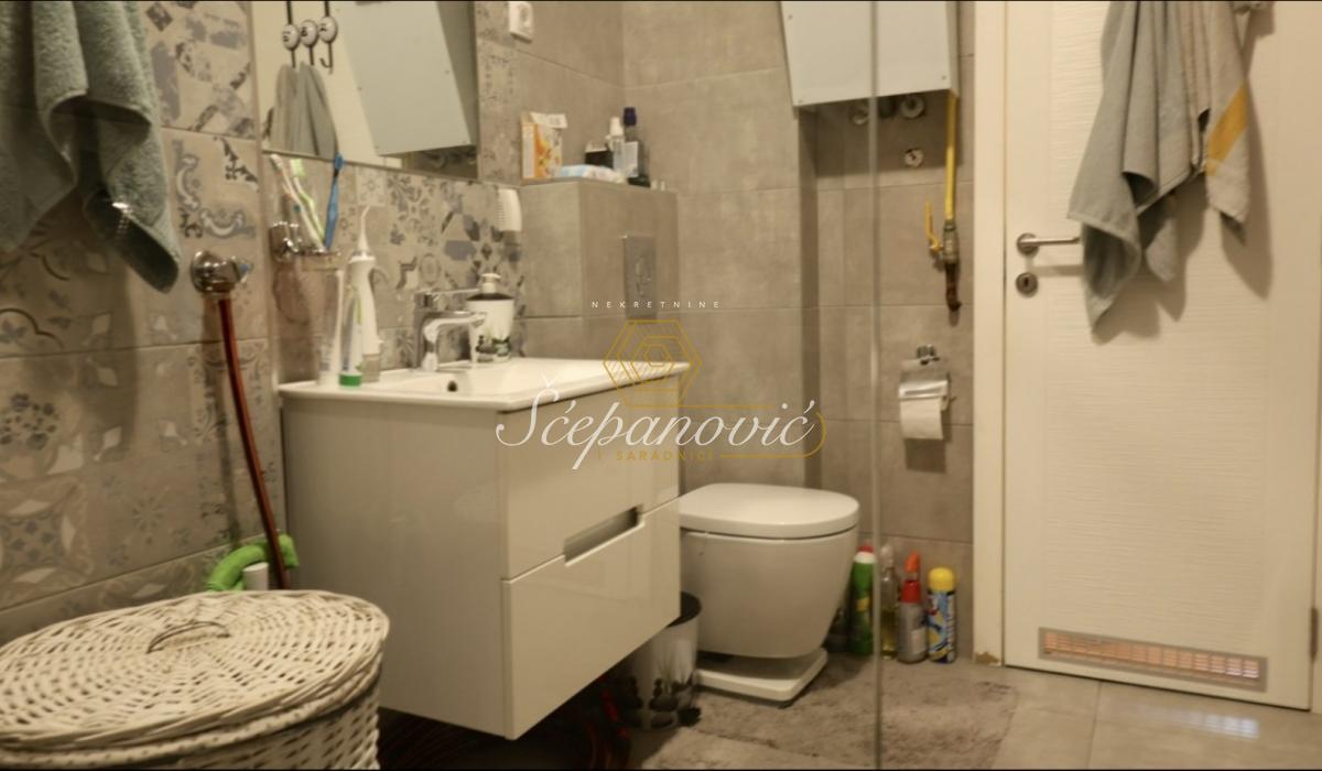stanovi-izdavanje-xf83A0kiVd Četvorosoban stan na prodaju, Telep, Novi Sad, 157m², 350.000 €