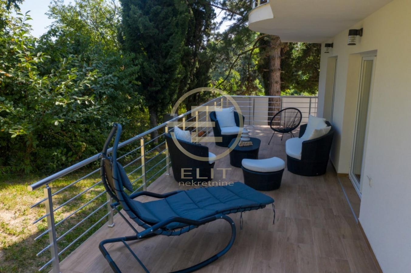 stanovi-izdavanje-yFG5ODXPlw Kuća Prodaja Novi Sad Alibegovac 212 m2
