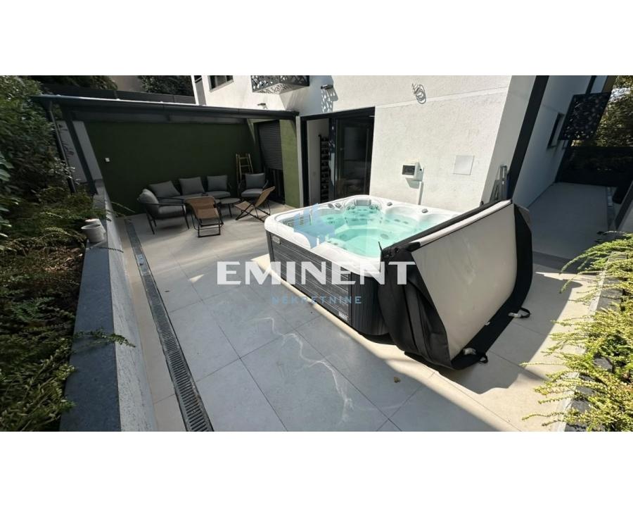 Trosoban stan za izdavanje, FON, Beograd, 116m², 2.000 €/mes