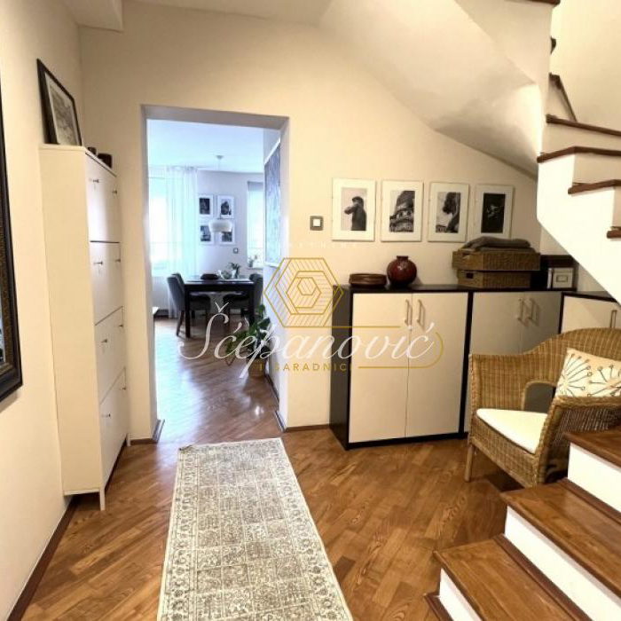 Stan Prodaja Novi Sad Cara Dušana 102 m2
