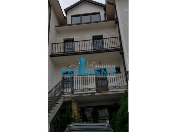 Kuća Izdavanje Beograd Dedinje 220 m2