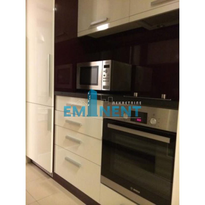 Stan Izdavanje Beograd Blok 67 - Belville 68 m2
