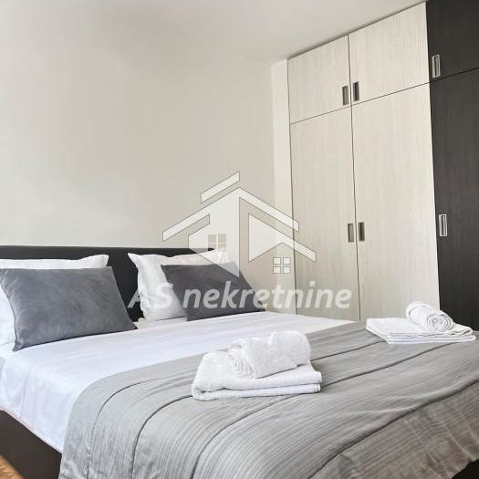 Stan Izdavanje Beograd Kalenić Pijaca 54 m2