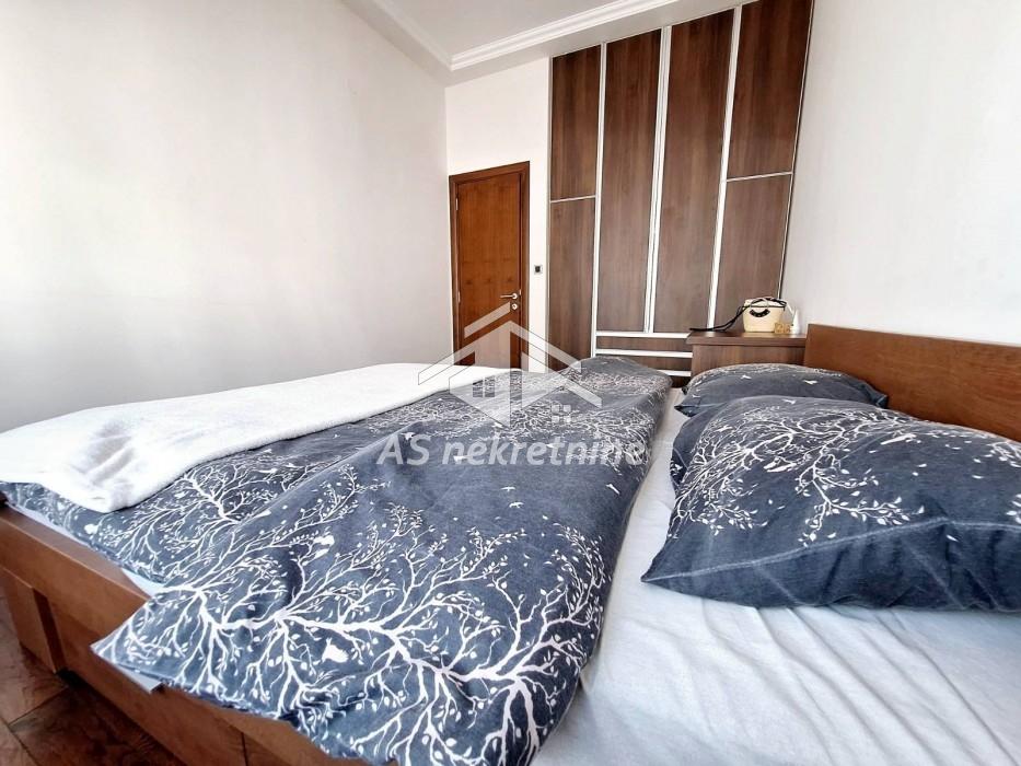 Četvorosoban stan za izdavanje, Dedinje, Beograd, 135m², 2.150 €/mes