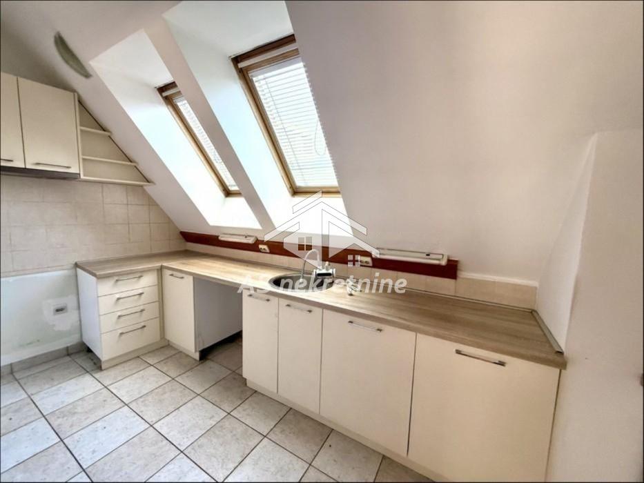 stanovi-prodaja-2sSuRnUK0M Višesoban stan na prodaju, Kalenić Pijaca, Beograd, 207m², 690.000 €