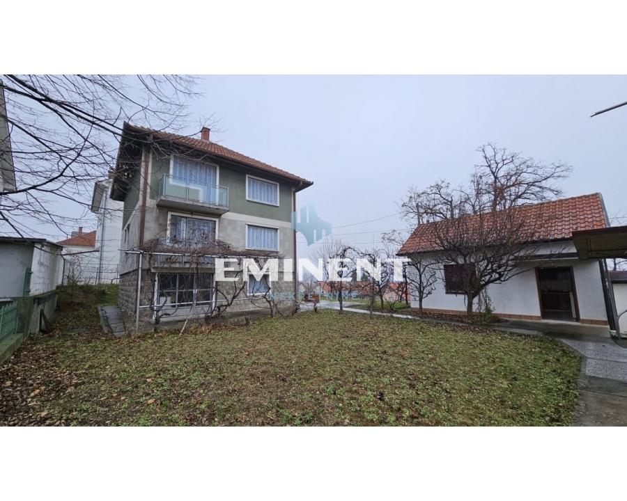 Kuća Prodaja Beograd Kuća Prodaja Beograd Kaluđerica 315 m2