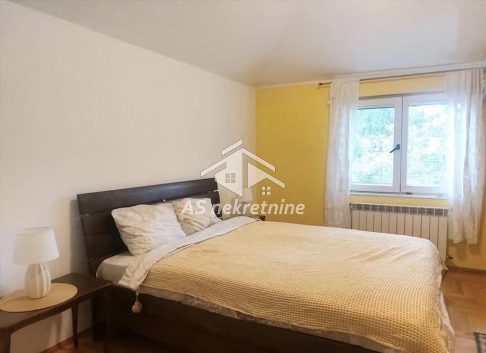 stanovi-prodaja-41ePEhsnQP Četvorosoban stan na prodaju, Dedinje, Beograd, 140m², 520.000 €