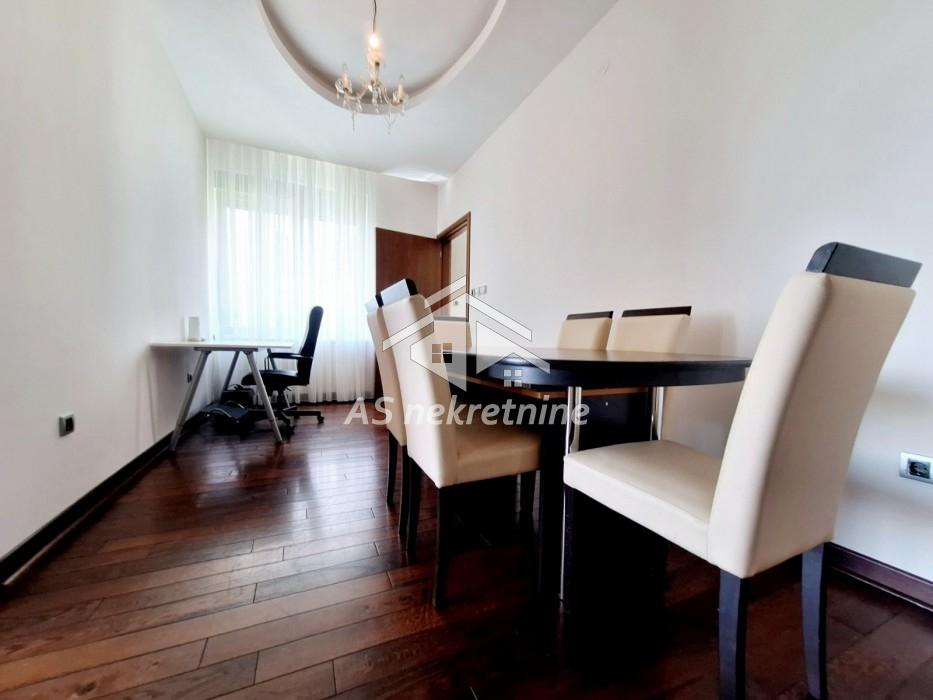 Stan Izdavanje Beograd Dedinje 135 m2