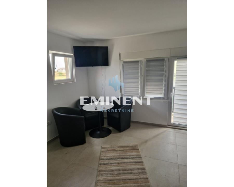 Stan Izdavanje Beograd Ledine 160 m2