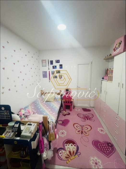 stanovi-prodaja-5JchRqMQl0 Trosoban stan na prodaju, Rotkvarija, Novi Sad, 67m², 150.000 €