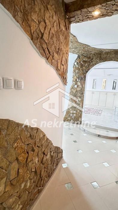 Trosoban stan za izdavanje, Blok 61, Beograd, 160m², 1.100 €/mes