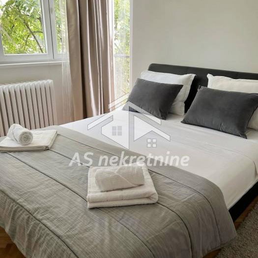 Stan Izdavanje Beograd Kalenić Pijaca 54 m2