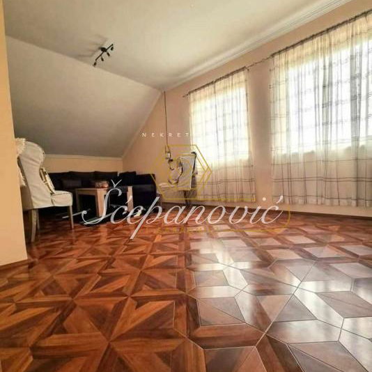 Kuća Prodaja Mali Iđoš  169 m2