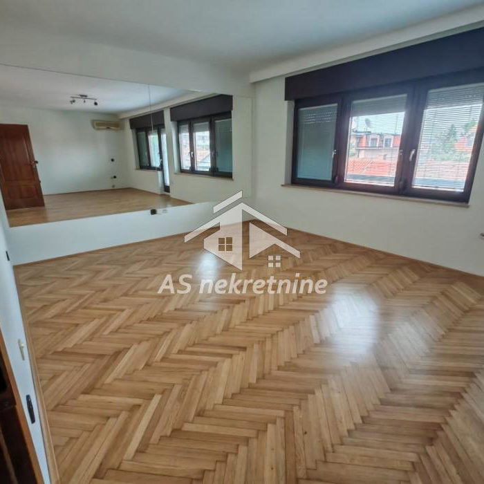 Kuća za izdavanje, Bioskop Voždovac, Beograd, 360m², 2.999 €/mes