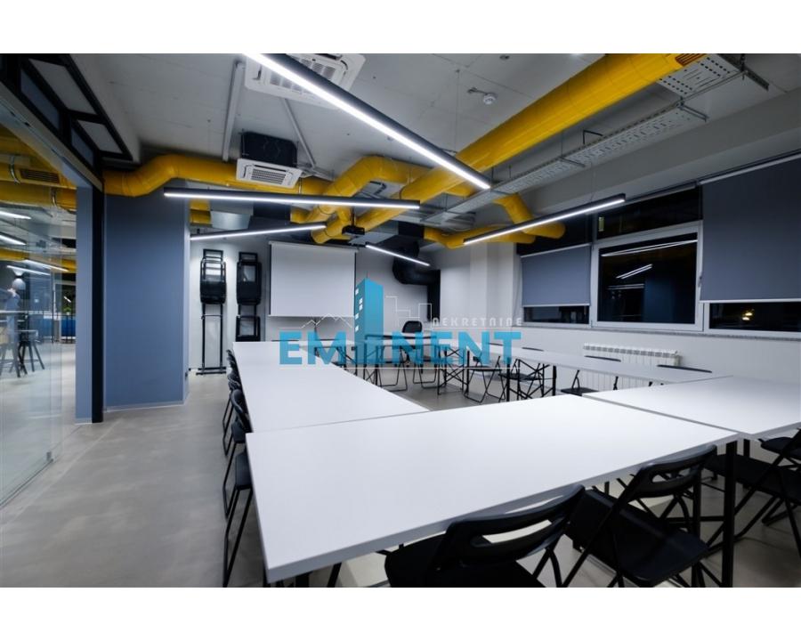Lokal Izdavanje Beograd Banovo Brdo 311 m2