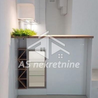 Stan Izdavanje Beograd Dorćol 106 m2