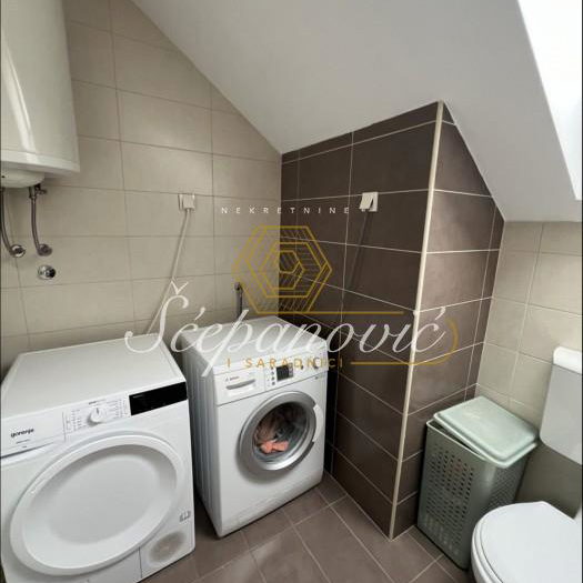 Četvorosoban stan na prodaju, Telep, Novi Sad, 77m², 174.000 €