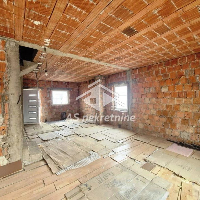 Stan Prodaja Beograd Zemun Polje 100 m2