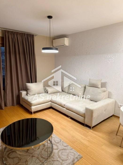 Stan Izdavanje Beograd Južni Bulevar 55 m2