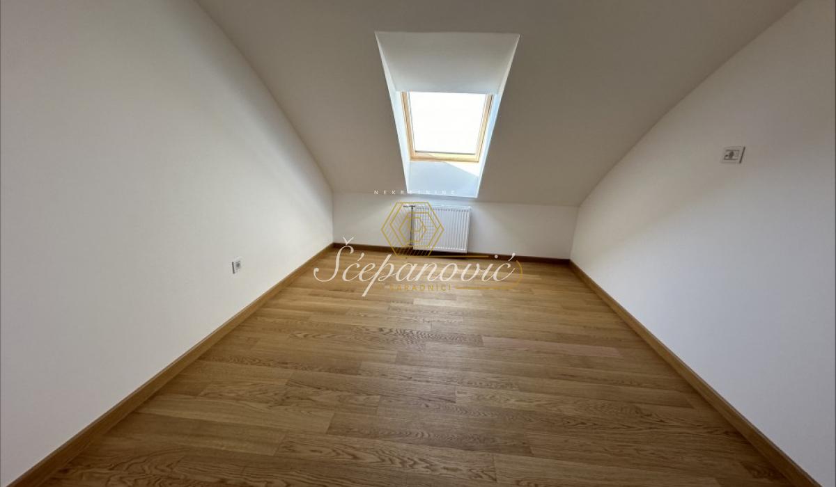 Stan Prodaja Novi Sad  185 m2
