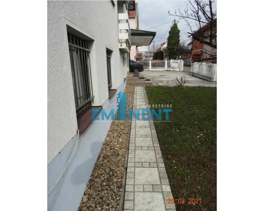 Kuća Prodaja Beograd Kuća Prodaja Beograd Sremčica 300 m2