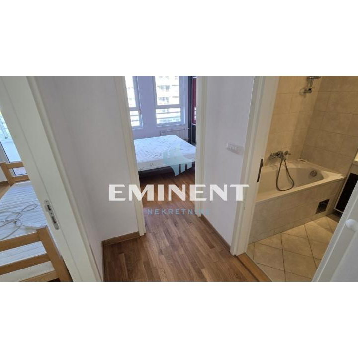 Trosoban stan za izdavanje, Blok 67 – Belville, Beograd, 100m², 1.300 €/mes