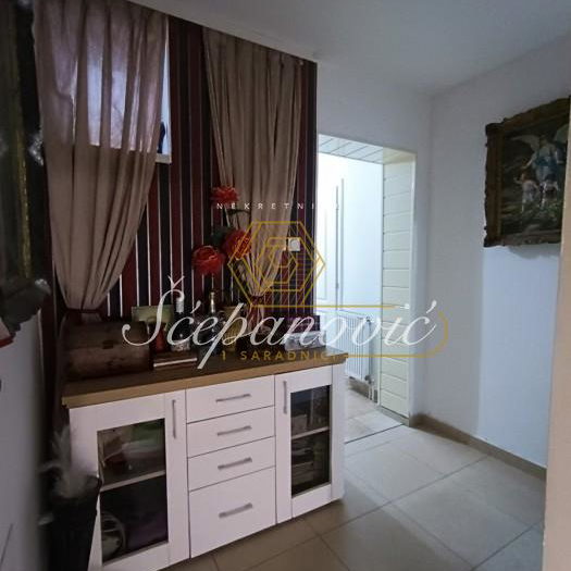 Trosoban stan na prodaju, Futoška, Novi Sad, 52m², 121.500 €