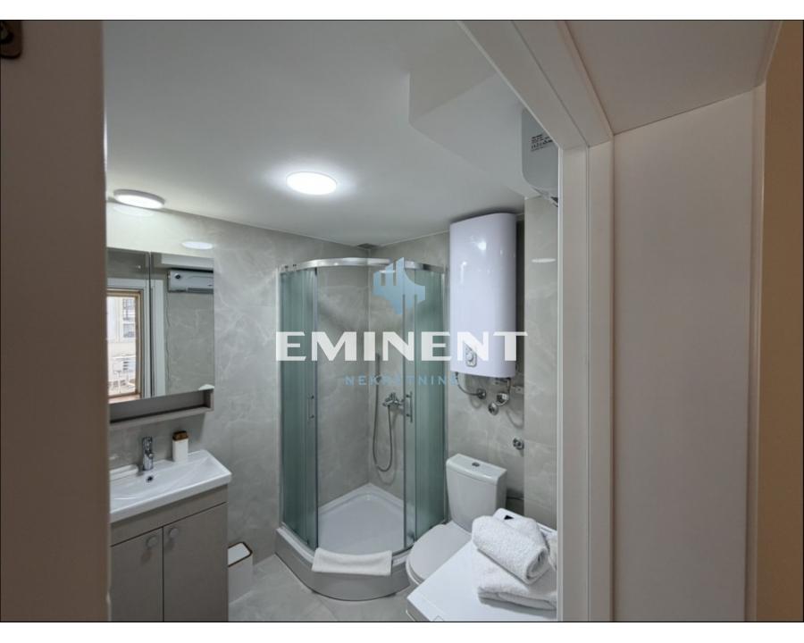 stanovi-prodaja-OTAQocFru5 Dvosoban stan za izdavanje, Hram Svetog Save, Beograd, 54m², 850 €/mes