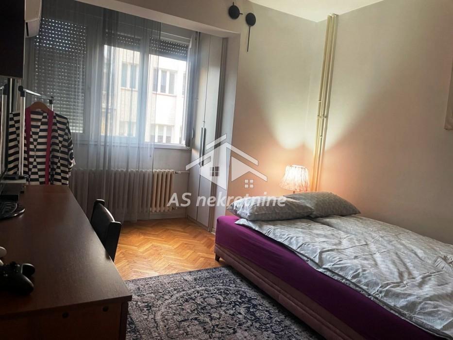 stanovi-prodaja-OqVzkVVaqI Trosoban stan za izdavanje, Pravni Fakultet – Vračar, Beograd, 70m², 1.300 €/mes